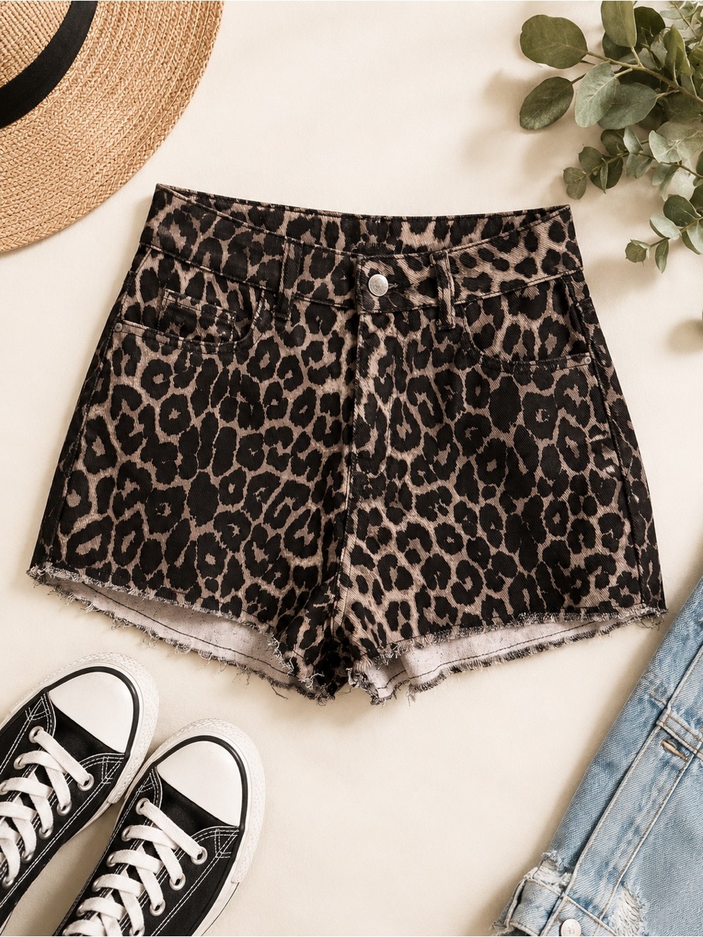 PrettyLittleThing Leopard Print High Rise Denim Shorts Size 4 Raw Hem